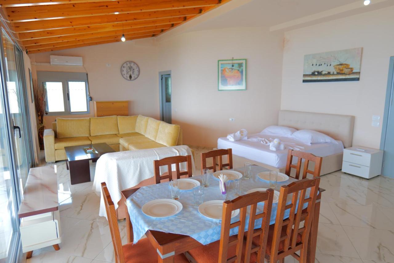 White Hotel Borsh Εξωτερικό φωτογραφία